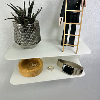 Væghængt skrå hylde, hvid