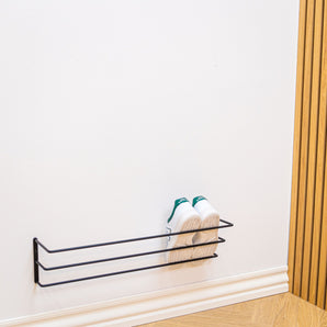 Sort skohylde 72 cm. m. sko